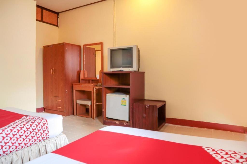 Oyo 681 Paradise Hotel Ao Nang 外观 照片